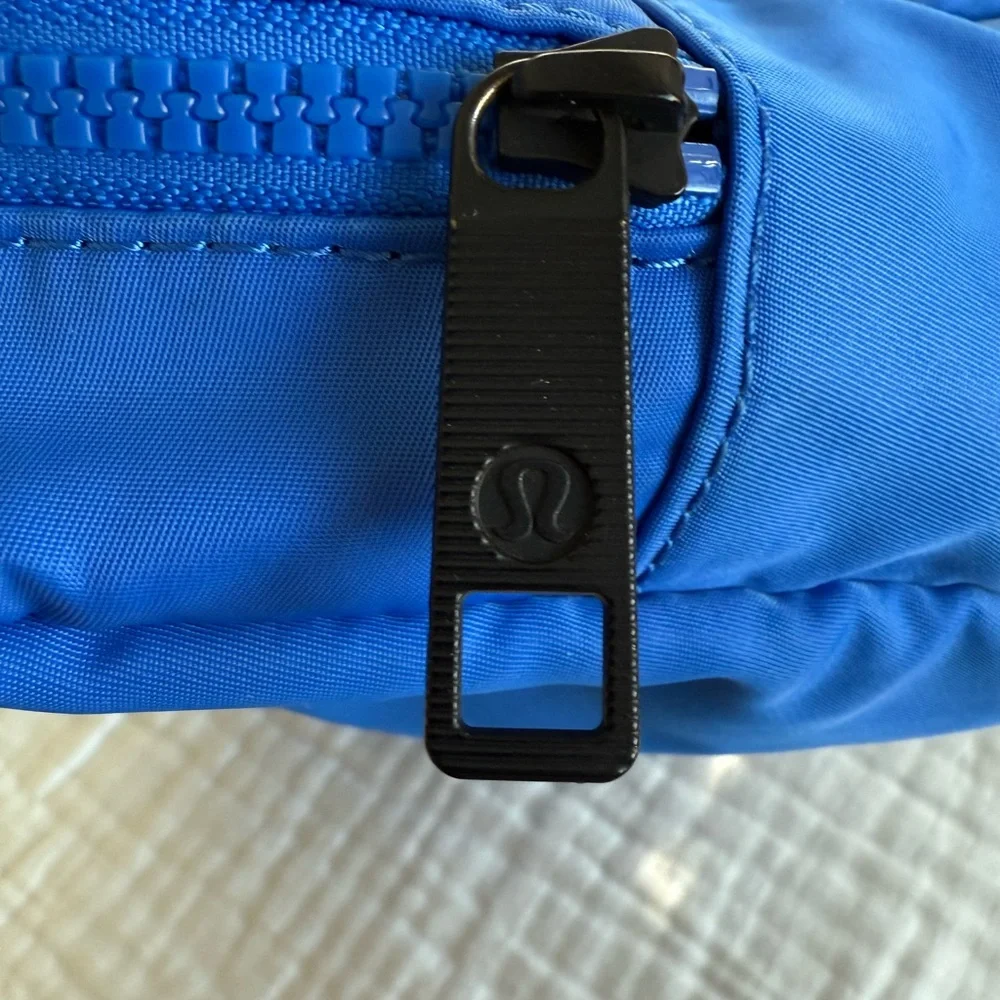 Lululemon All Your Small Things Pouch *4L